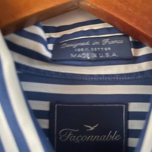 Faconable Dress Shirt Long Sleeves Blue and White Stripes size Large